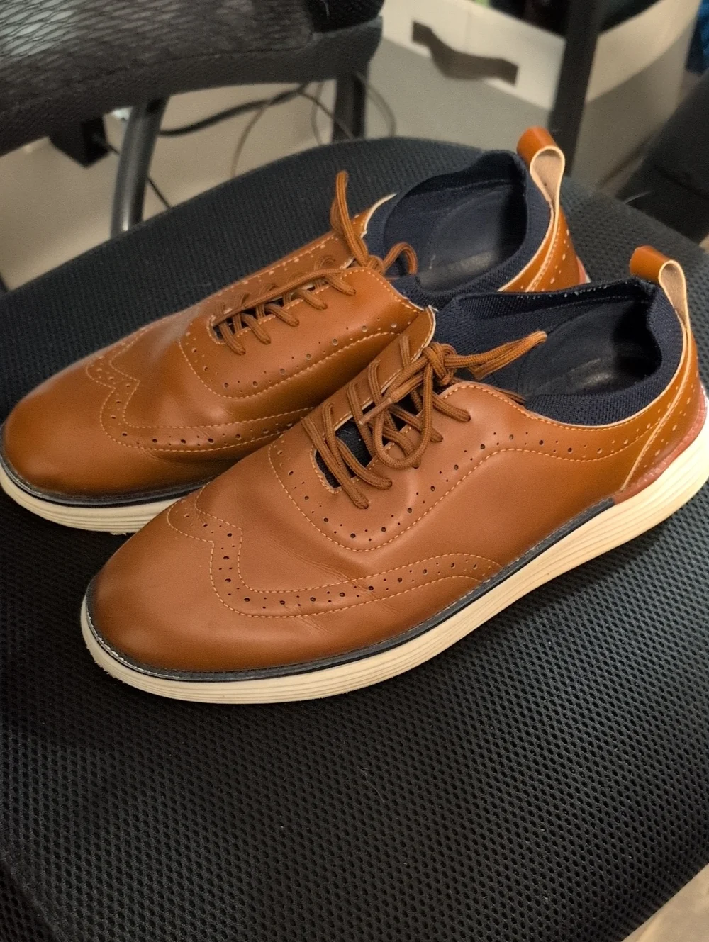 Men's Tan Leather Wingtip Derbys with Lightweight Sole